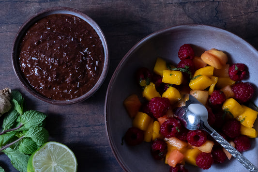 FRUIT SKEWER AND ITS CHOCOLATE & COCONUT SAUCE [Recipe]
